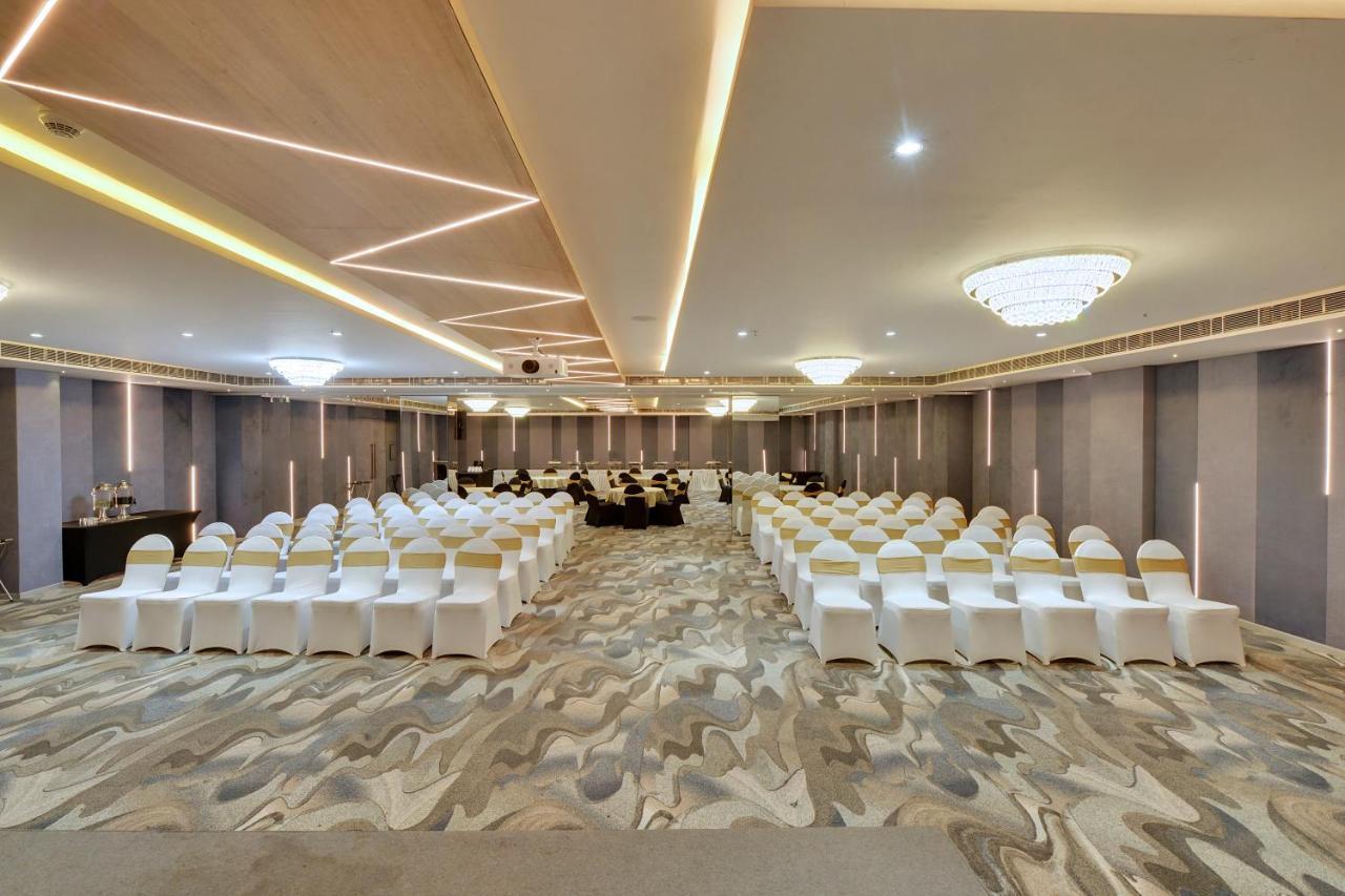 Hotel Clarion Bangalore 4*